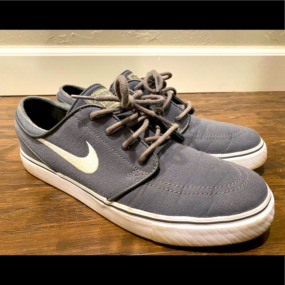Nike SB Stefan Janoski Grey size 10 like new